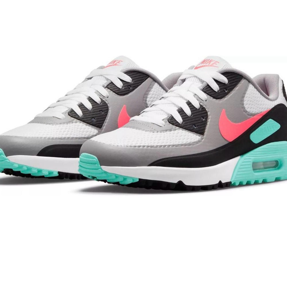 Nike White and Black Sneakers with Air Max Cushioning - Picture 6 of 9
